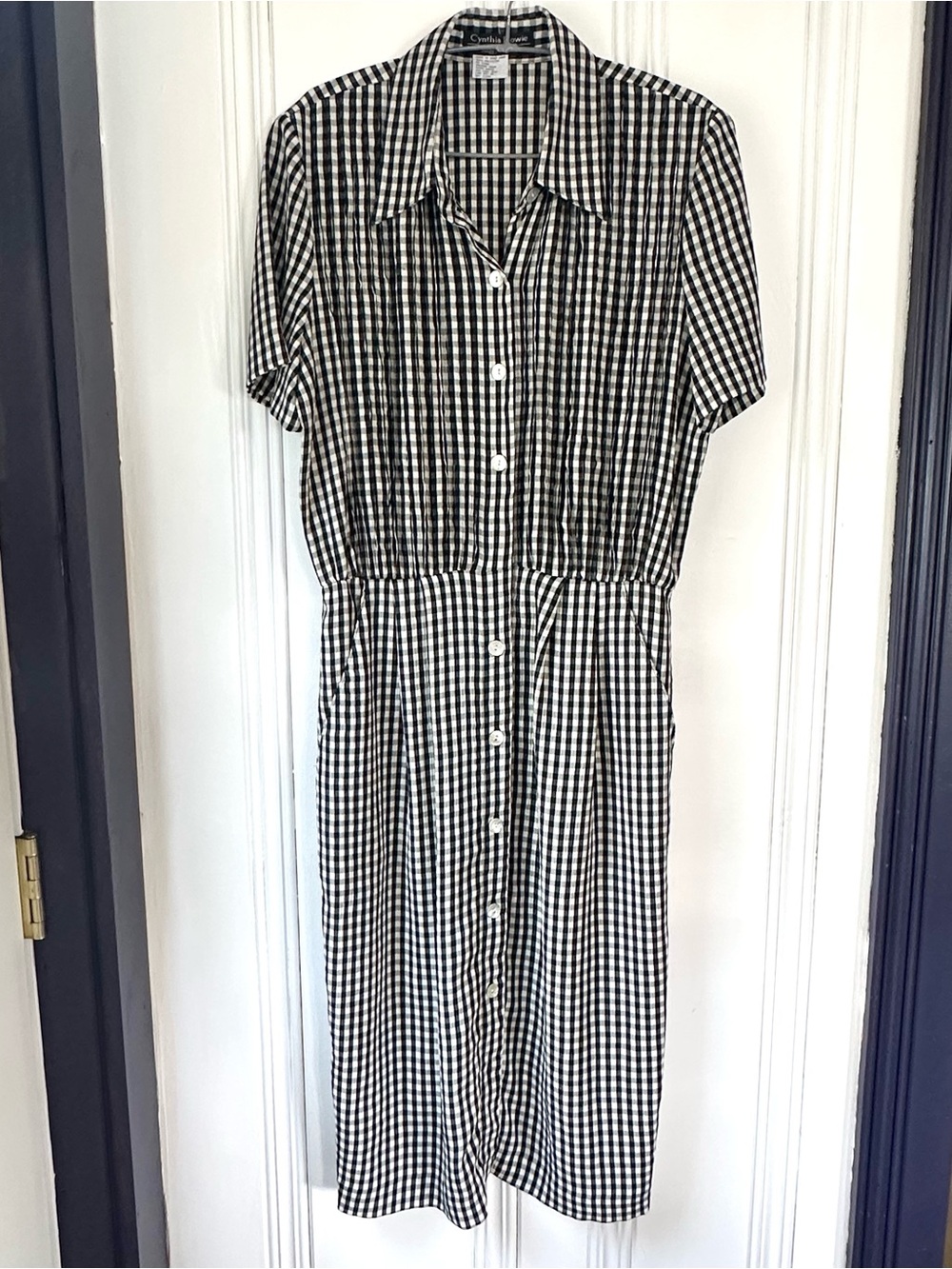 Vintage 90s Gingham Button-Front Shirt Dress in Black & White